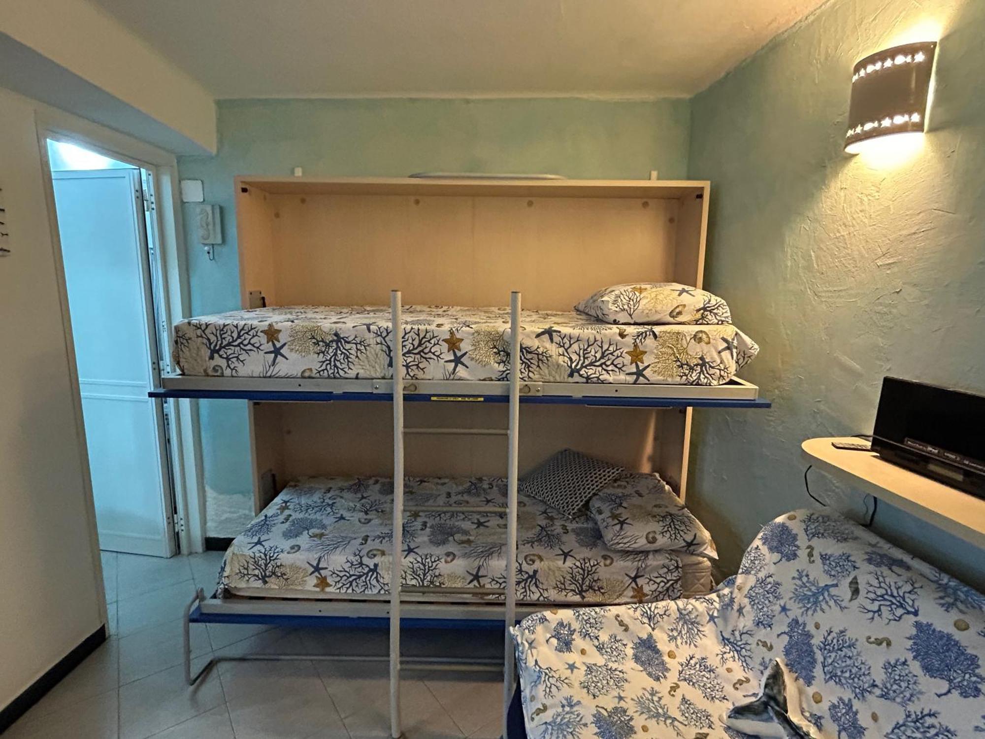 Pippo Cosy Studio Flat With Ac مونتيروسّو ال ماري المظهر الخارجي الصورة